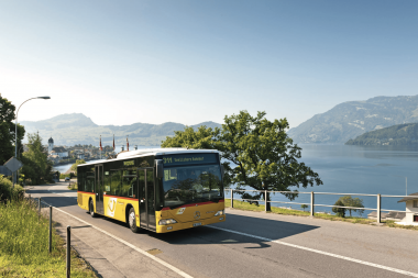 Mit der Postauto-Linie 311 direkt zur Talstation