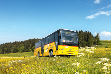 PostAuto unterwegs nach Romoos